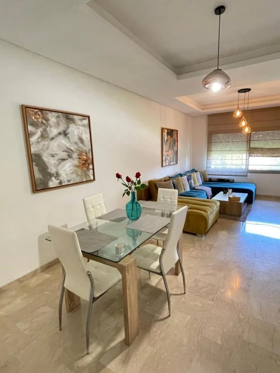 BEST unit NEAR Casablanca AIRPORT dining area